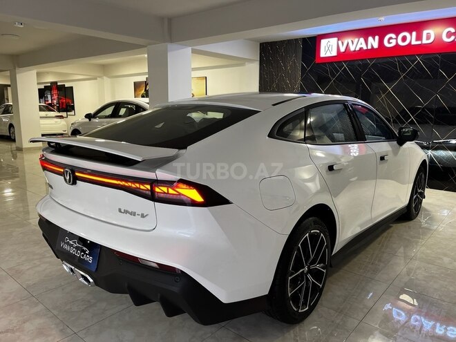Changan Uni-V iDD-5