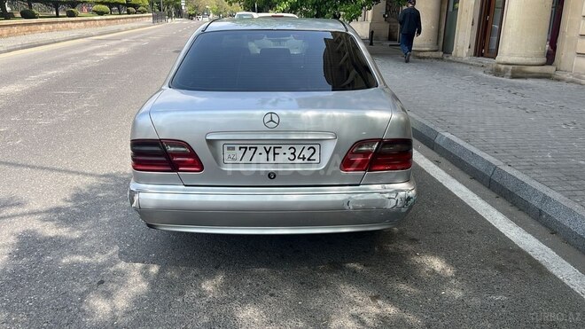 Mercedes E 220 d 2001, 389,000 km - 2.2 l - Bakı
