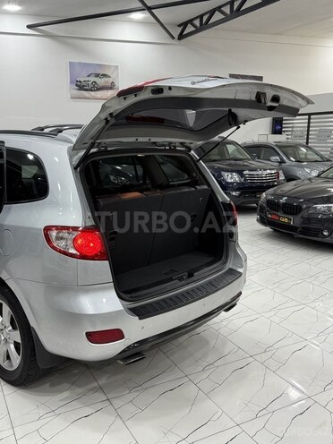 Hyundai Santa Fe-10