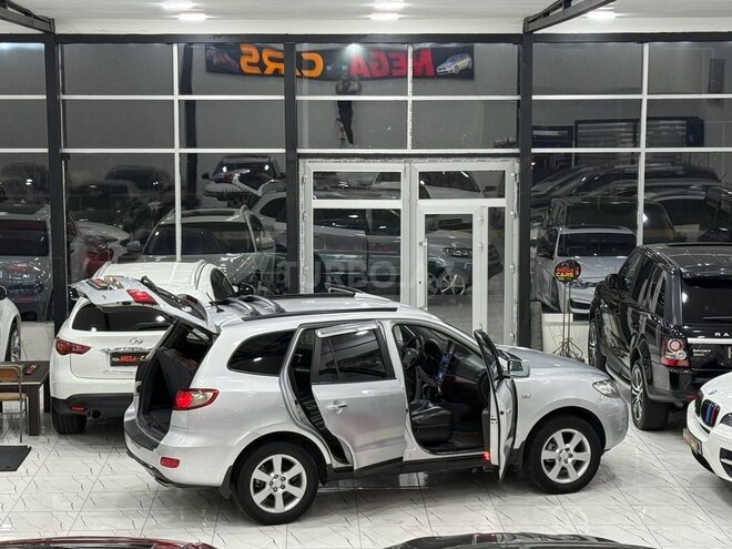 Hyundai Santa Fe-11