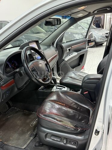 Hyundai Santa Fe-13