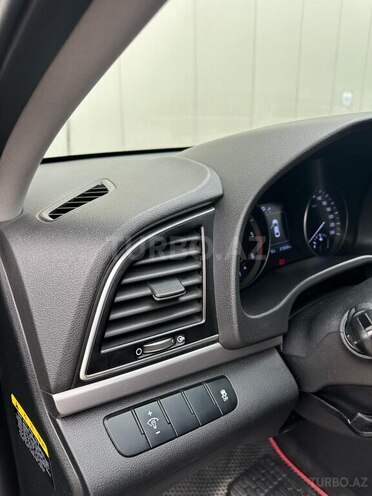 Hyundai Avante 2016, 213,000 km - 1.6 l - Bakı