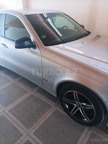 Mercedes E 220 d 2006, 302,000 km - 2.2 l - Bakı