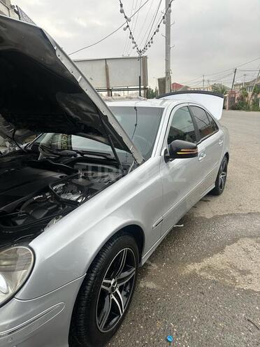 Mercedes E 220 d 2006, 302,000 km - 2.2 l - Bakı
