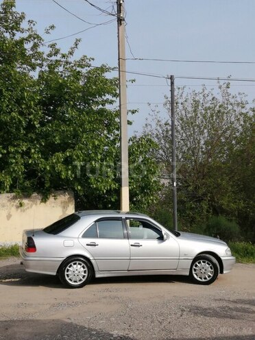 Mercedes C 180 2000, 300,000 km - 1.8 l - Tovuz