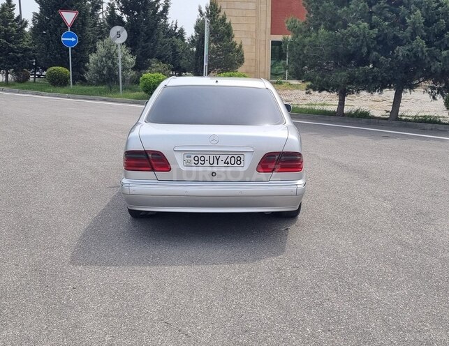 Mercedes E 240 1999, 200,000 km - 2.4 л - Bakı