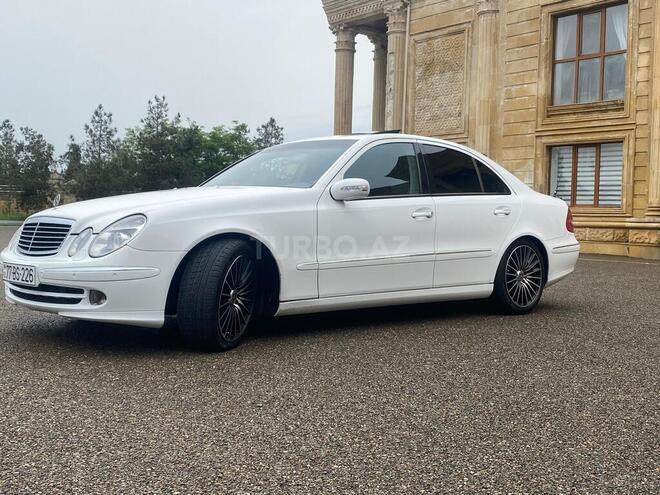 Mercedes E 320 2002, 370,000 km - 3.2 л - Ucar