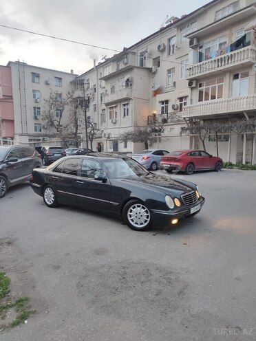 Mercedes E 270 2000, 245,000 km - 2.7 л - Bakı