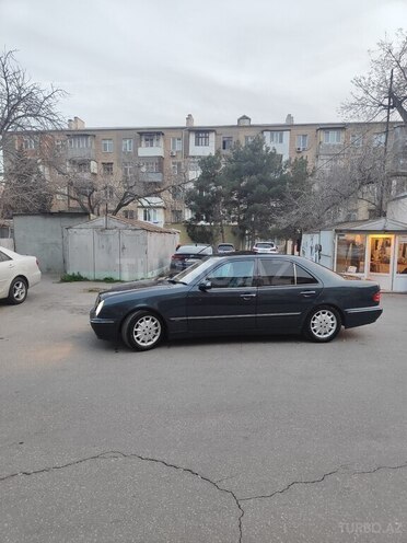 Mercedes E 270 2000, 245,000 km - 2.7 л - Bakı