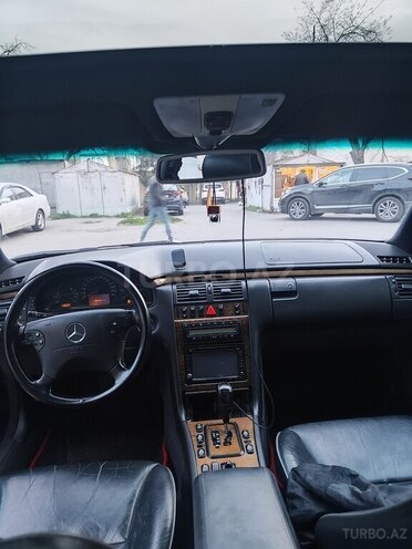 Mercedes E 270 2000, 245,000 km - 2.7 л - Bakı
