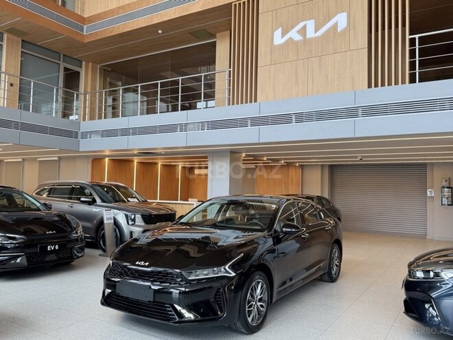 Kia K5-1