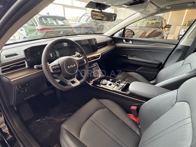 Kia K5-6