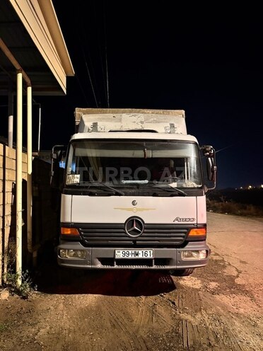 Mercedes Atego 818 2000, 520,000 km - 4.3 л - Şirvan