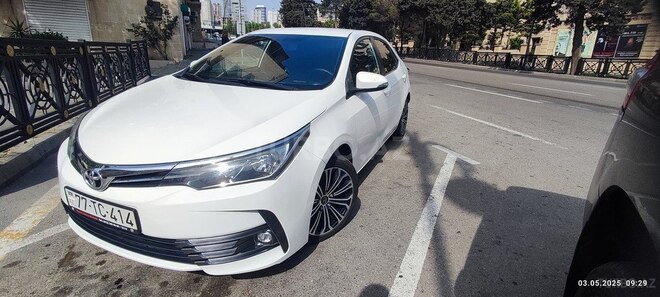 Toyota Corolla 2019, 143,500 km - 1.4 l - Bakı