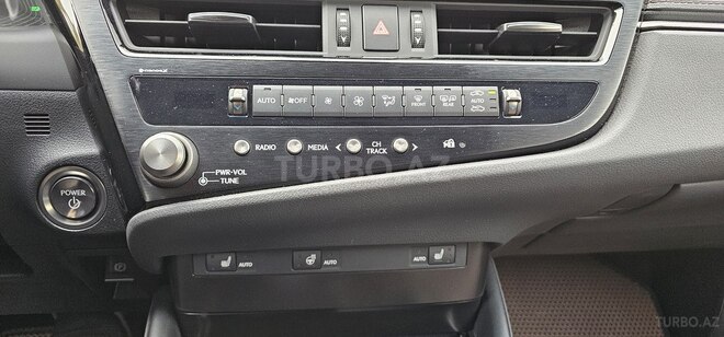 Lexus ES 300h 2023, 15,000 km - 2.5 л - Bakı