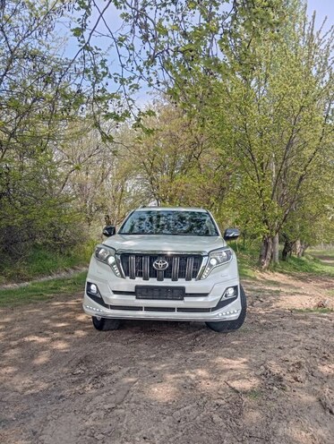 Toyota Land Cruiser Prado 2010, 171,000 km - 2.7 l - Qazax