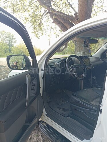 Toyota Land Cruiser Prado 2010, 171,000 km - 2.7 l - Qazax
