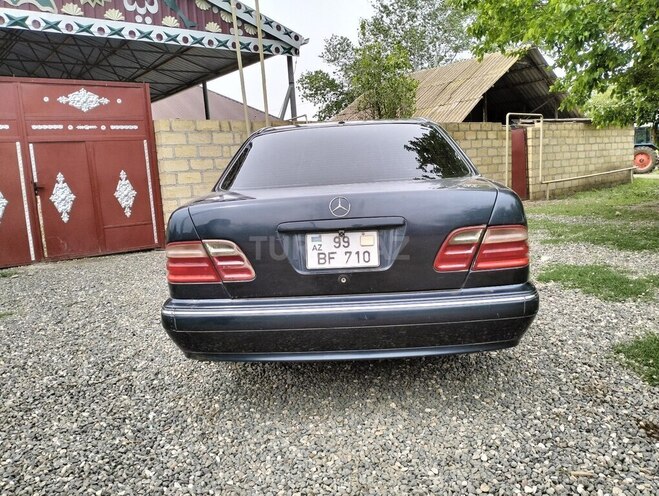 Mercedes E 240 1999, 387,000 km - 2.4 л - Goranboy