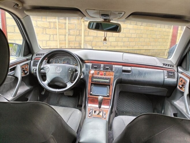 Mercedes E 240 1999, 387,000 km - 2.4 л - Goranboy