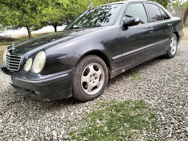 Mercedes E 240 1999, 387,000 km - 2.4 л - Goranboy