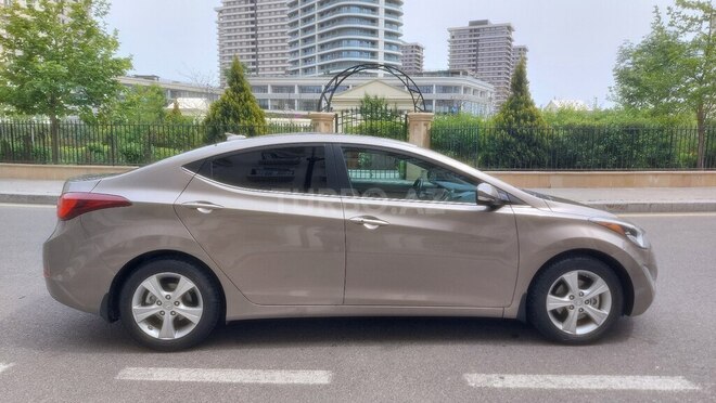 Hyundai Elantra 2015, 107,826 km - 1.8 l - Bakı