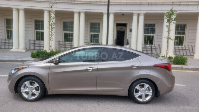 Hyundai Elantra 2015, 107,826 km - 1.8 l - Bakı