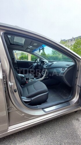 Hyundai Elantra 2015, 107,826 km - 1.8 l - Bakı