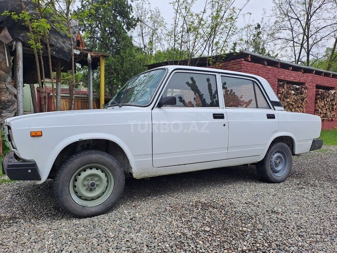 LADA (VAZ) 2107 2009, 45,000 km - 1.6 l - Quba