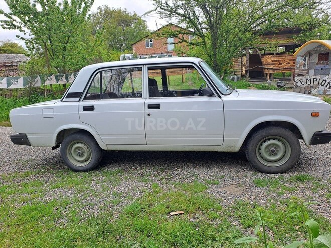 LADA (VAZ) 2107 2009, 45,000 km - 1.6 l - Quba