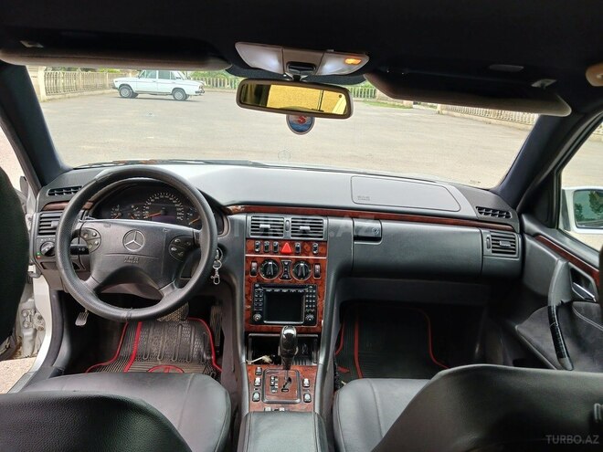 Mercedes E 220 d 2000, 390,000 km - 2.2 l - Saatlı