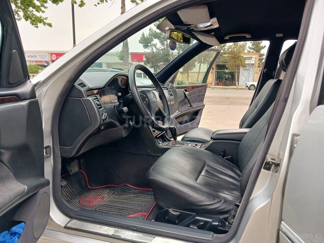 Mercedes E 220 d 2000, 390,000 km - 2.2 l - Saatlı