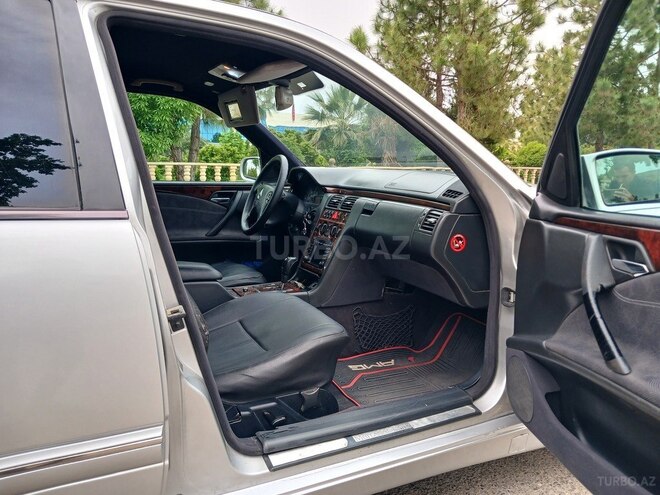 Mercedes E 220 d 2000, 390,000 km - 2.2 l - Saatlı