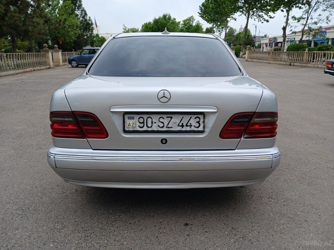 Mercedes E 220 d 2000, 390,000 km - 2.2 l - Saatlı