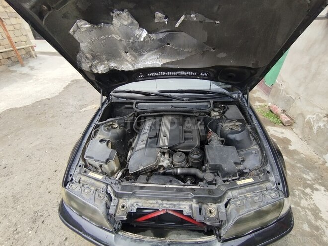 BMW 325 1998, 323,000 km - 2.5 l - Bakı