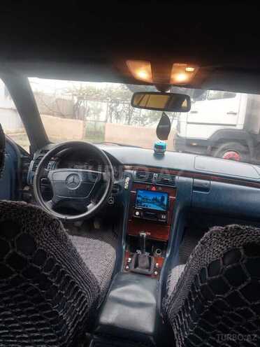 Mercedes E 250 1997, 445,445 km - 2.5 l - Tovuz