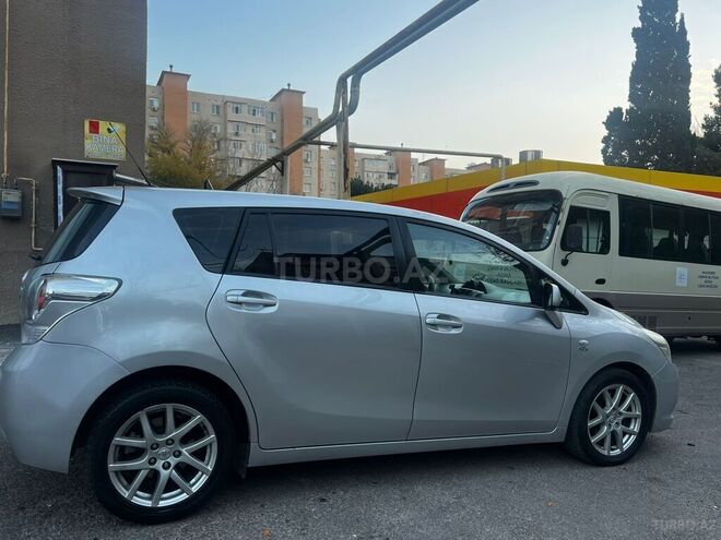 Toyota Corolla Verso 2009, 250,000 km - 2.2 l - Bakı