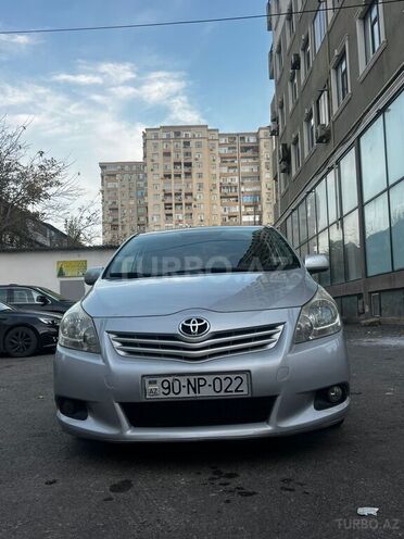 Toyota Corolla Verso 2009, 250,000 km - 2.2 l - Bakı