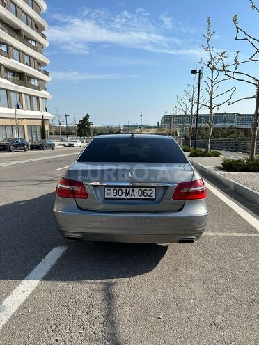 Mercedes E 250 2012, 328,000 km - 2.2 l - Bakı