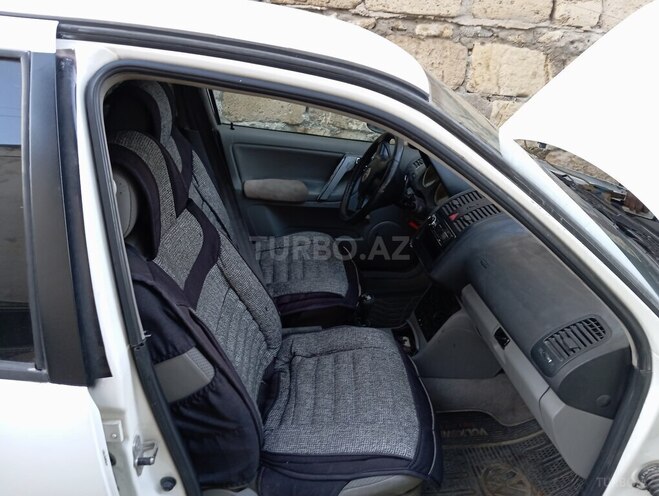 Volkswagen Polo 2001, 350,680 km - 1.4 l - Bakı