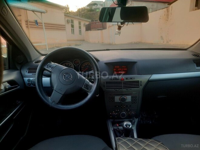 Opel Astra 2005, 242,300 km - 1.6 l - Bakı