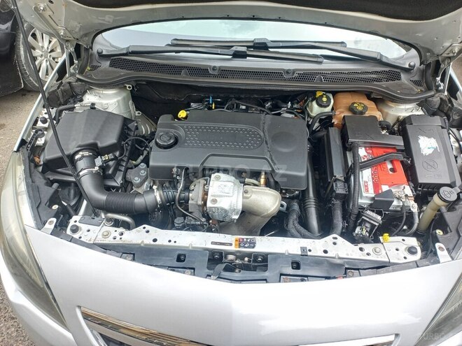 Opel Astra 2011, 250,000 km - 1.3 l - Bakı