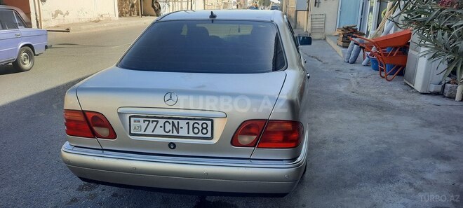 Mercedes E 230 1997, 452,000 km - 2.3 l - Bakı