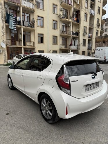Toyota Aqua 2019, 140,000 km - 1.5 л - Bakı