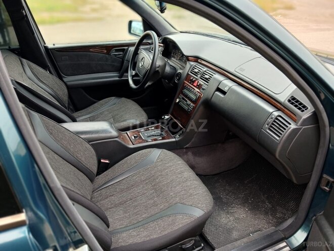 Mercedes E 230 1995, 300,000 km - 2.3 l - Şirvan
