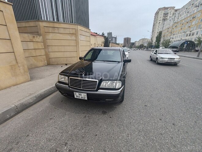Mercedes C 230 2000, 378,196 km - 2.3 л - Füzuli