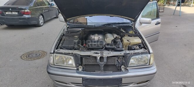 Mercedes C 220 d 1999, 388,000 km - 2.2 l - Bakı
