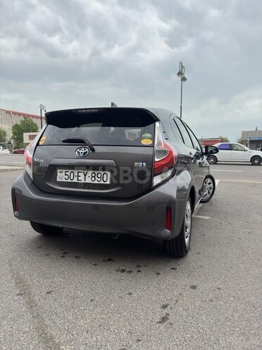 Toyota Aqua 2018, 143,000 km - 1.5 l - Bakı