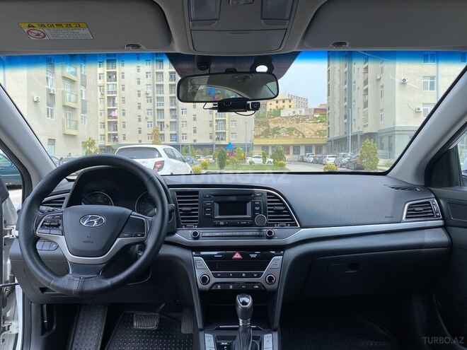 Hyundai Avante 2016, 122,535 km - 1.6 l - Bakı