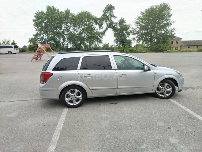 Opel Astra 2005, 288,500 km - 1.6 l - Quba