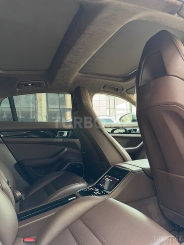 Porsche Panamera 4 E-Hybrid-14